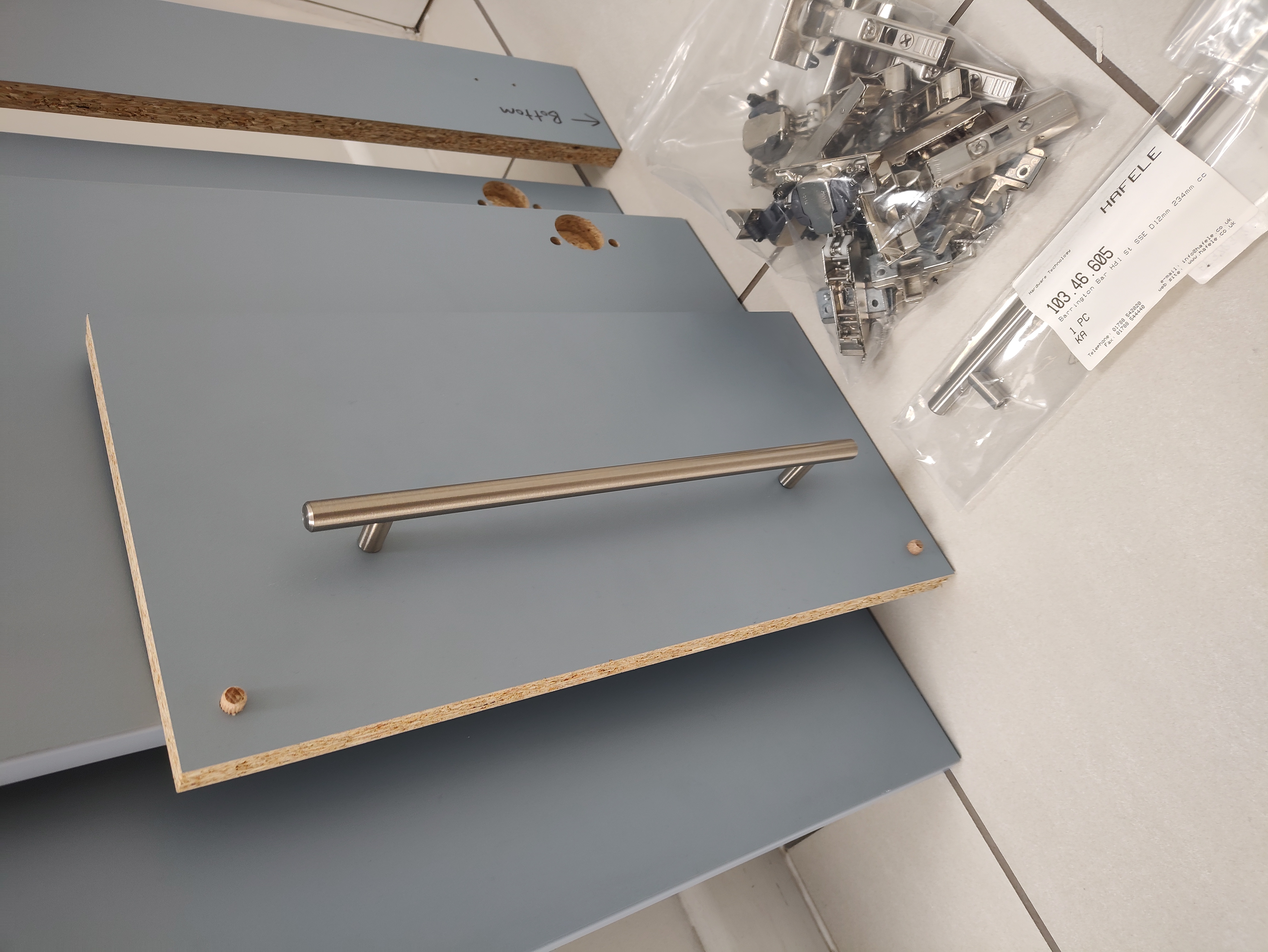 Handle and handle fitting template