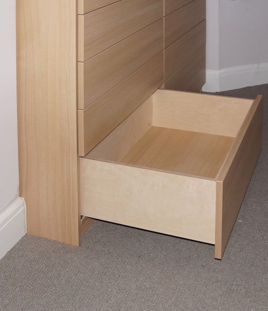 Birch Ply drawer box on Blum Movento drawer runner